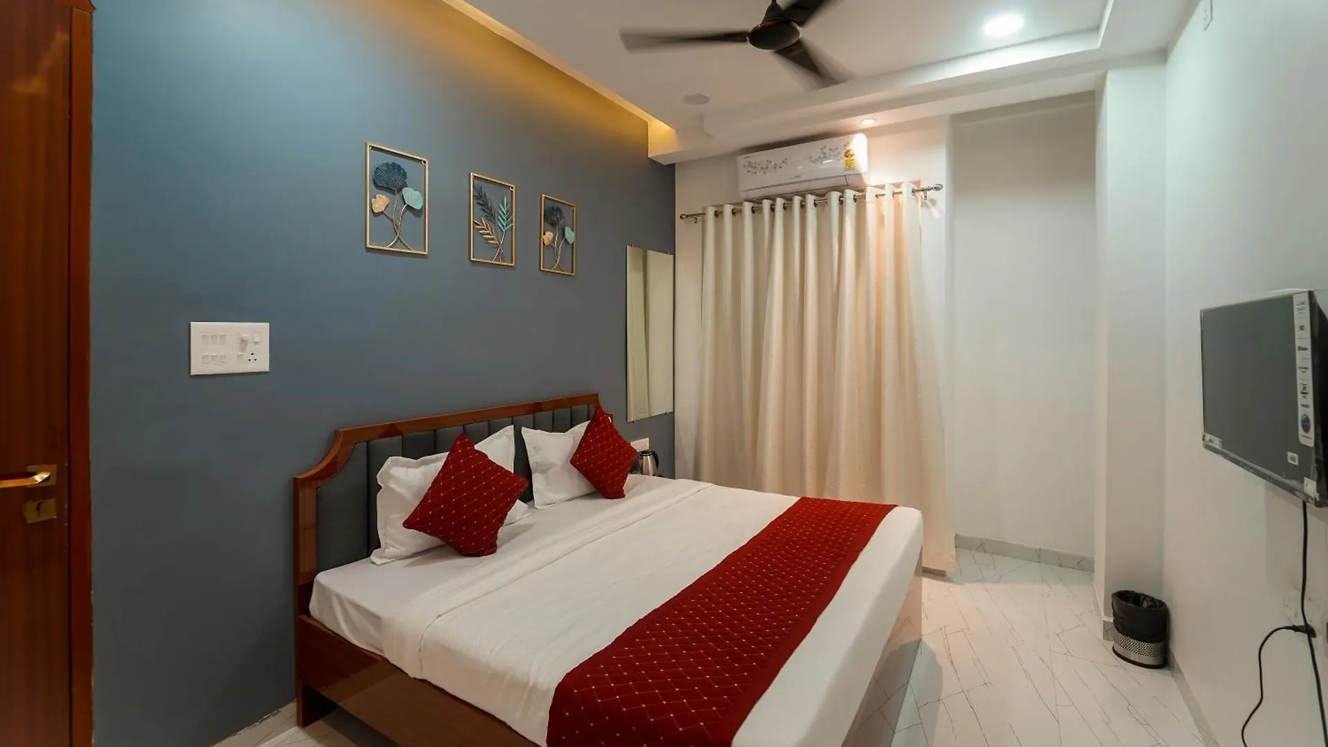 Daire Luxurious Villa Near Shri Kashi Vishwanath Temple - Rk Villa Bnb Varanasi