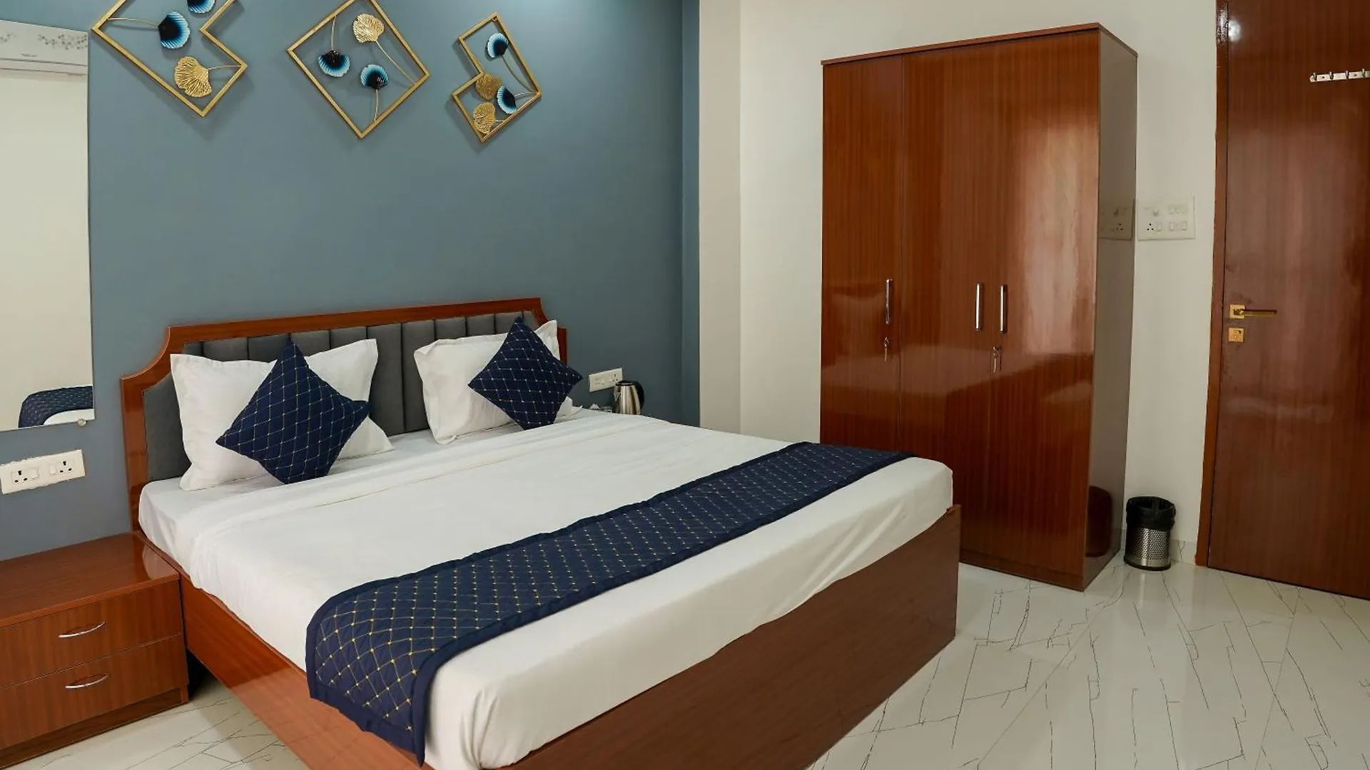 Daire Luxurious Villa Near Shri Kashi Vishwanath Temple - Rk Villa Bnb Varanasi