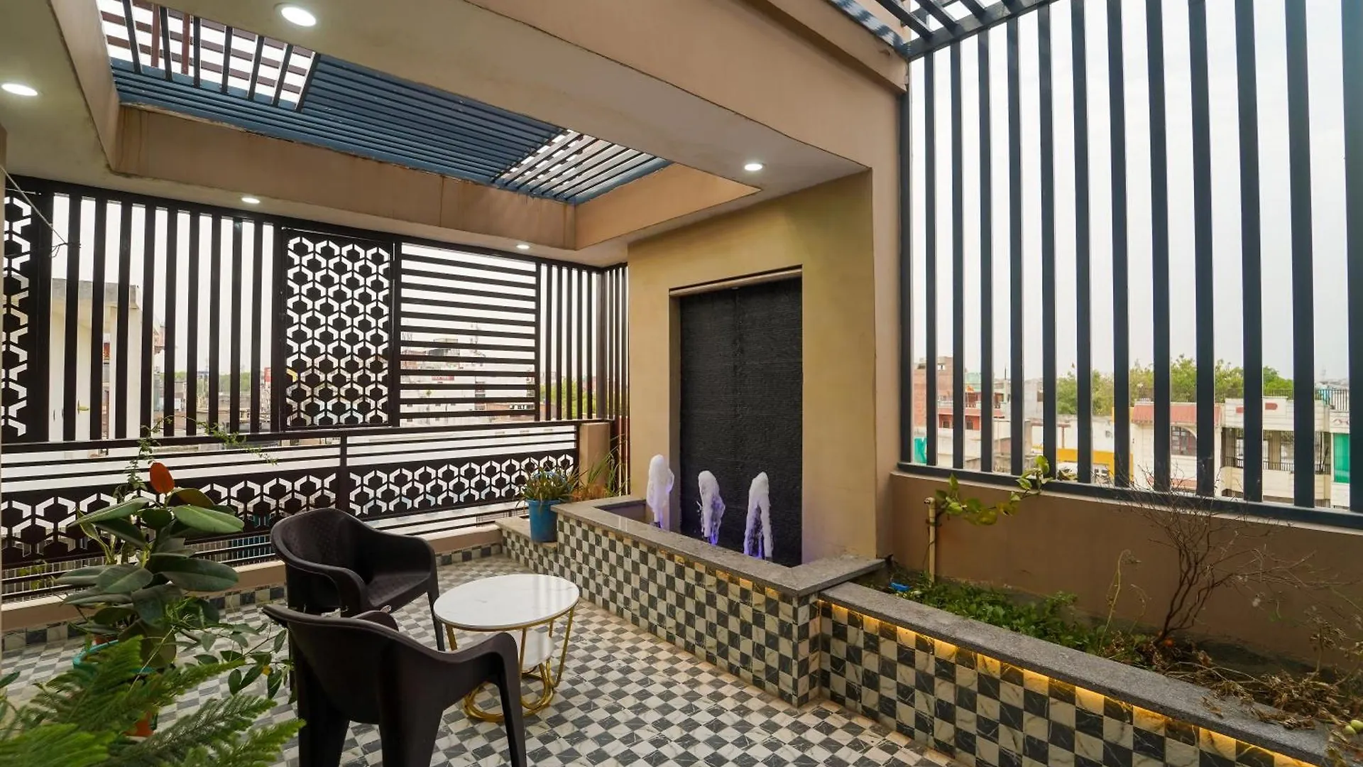 Luxurious Villa Near Shri Kashi Vishwanath Temple - Rk Villa Bnb Varanasi 0*,  Hindistan